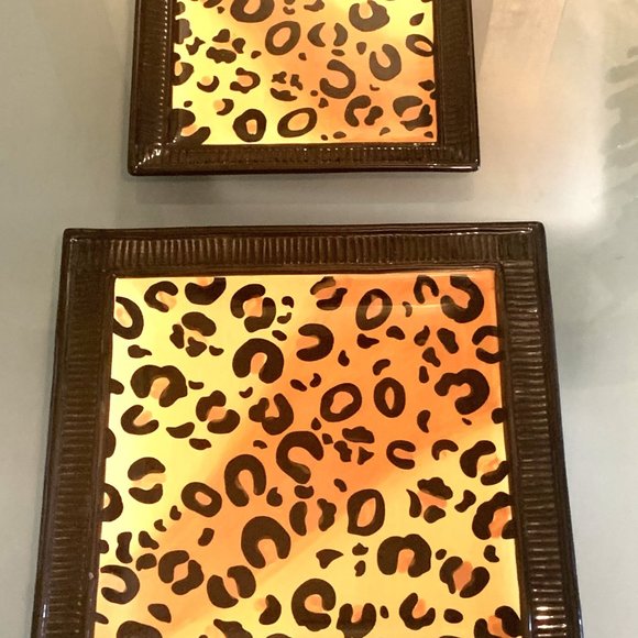 2 Hand painted Leopard Print Serving Plates, 11" and 8" - Picture 2 of 6